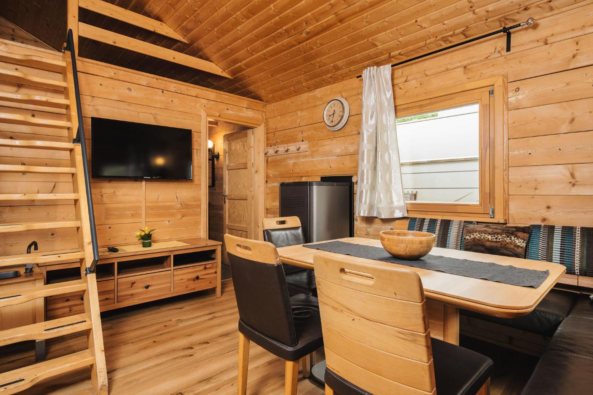 Camping Dreilaendereck Blockhuetten & Apartments リート・イム・オーバーインタール エクステリア 写真