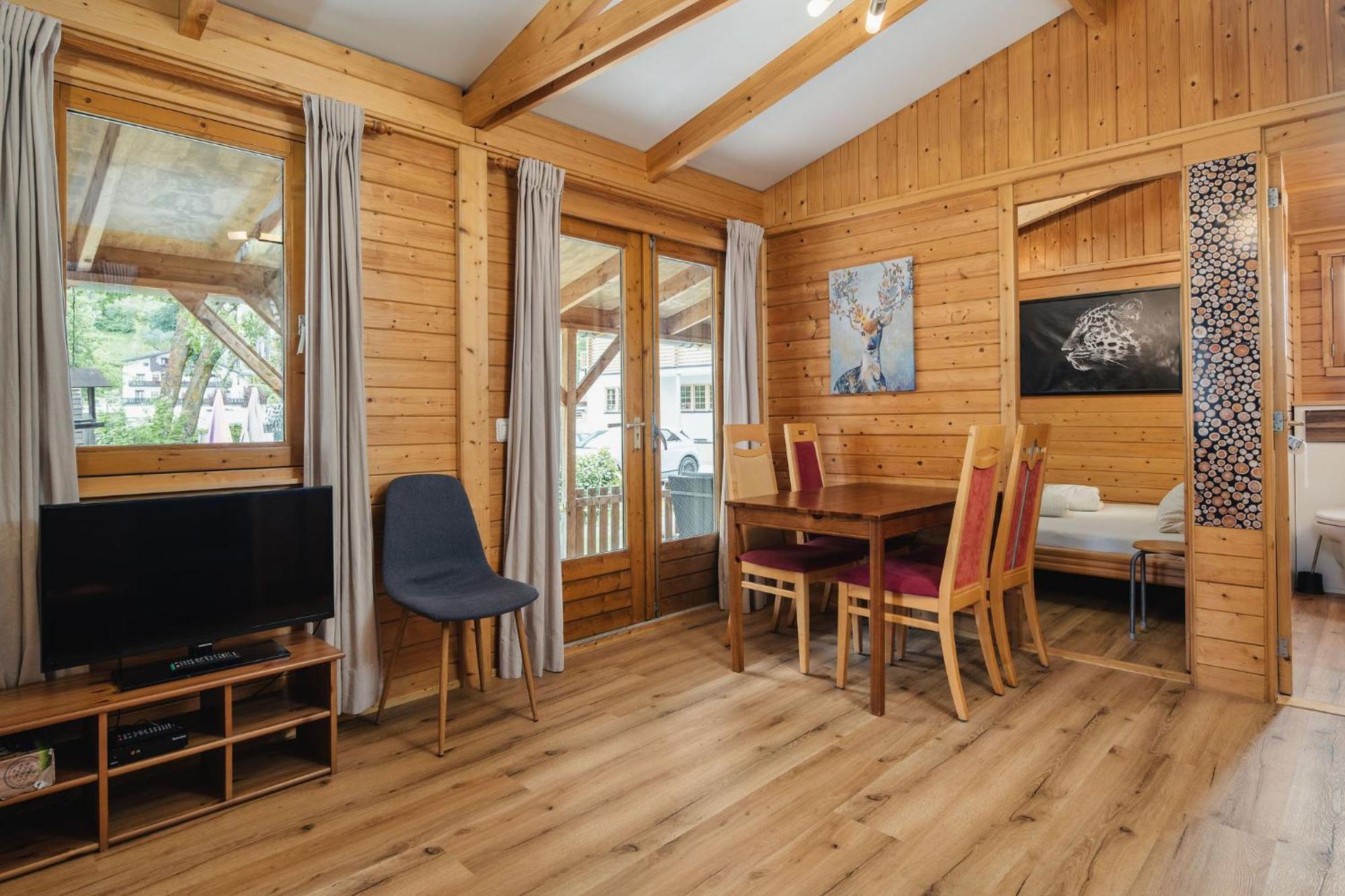 Camping Dreilaendereck Blockhuetten & Apartments リート・イム・オーバーインタール エクステリア 写真