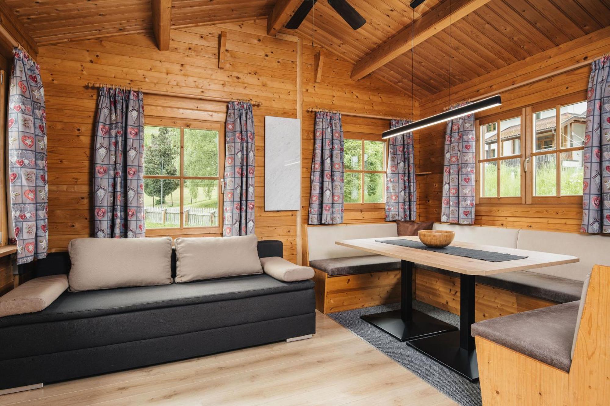 Camping Dreilaendereck Blockhuetten & Apartments リート・イム・オーバーインタール エクステリア 写真